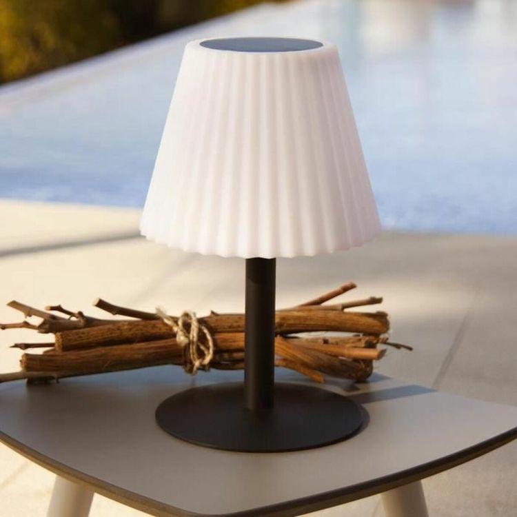 Lumisky Lady Spike Bouffant solar led table lamp white