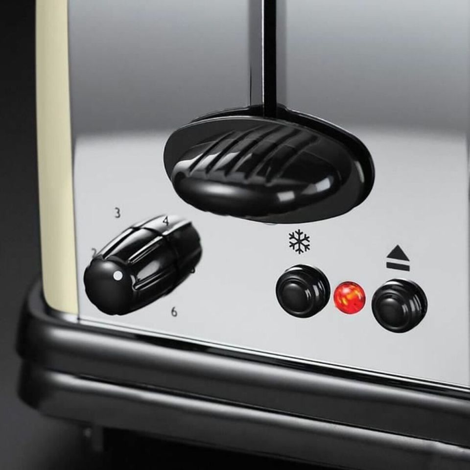 Russell Hobbs 21395-56 long slot toaster cream
