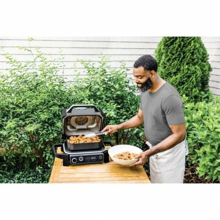 Ninja Woodfire OG701EU electric BBQ grill 7-in-1