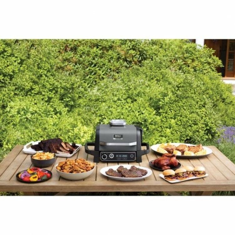 Ninja Woodfire OG701EU electric BBQ grill 7-in-1
